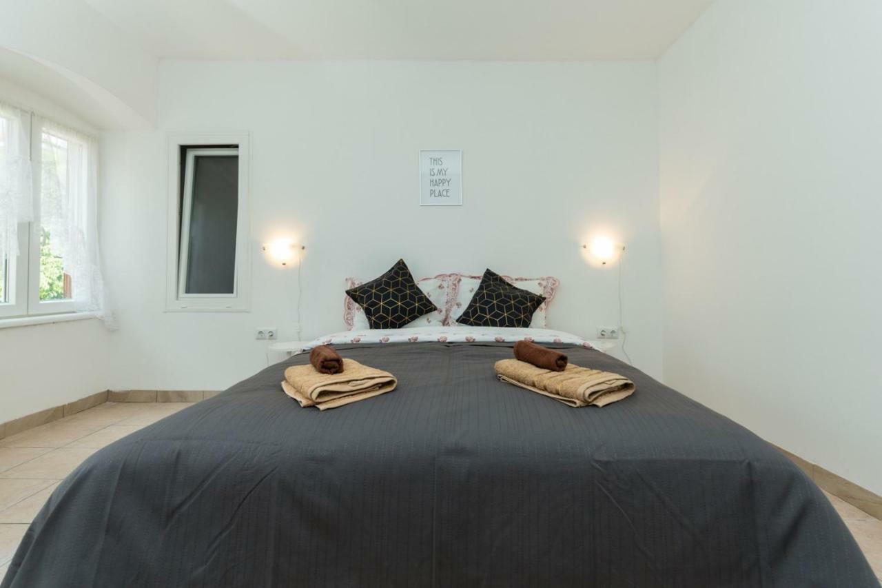 Apartment Kucera Rovinj Exterior photo